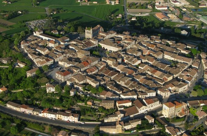Monflanquin Lot-et-Garonne dpt 47