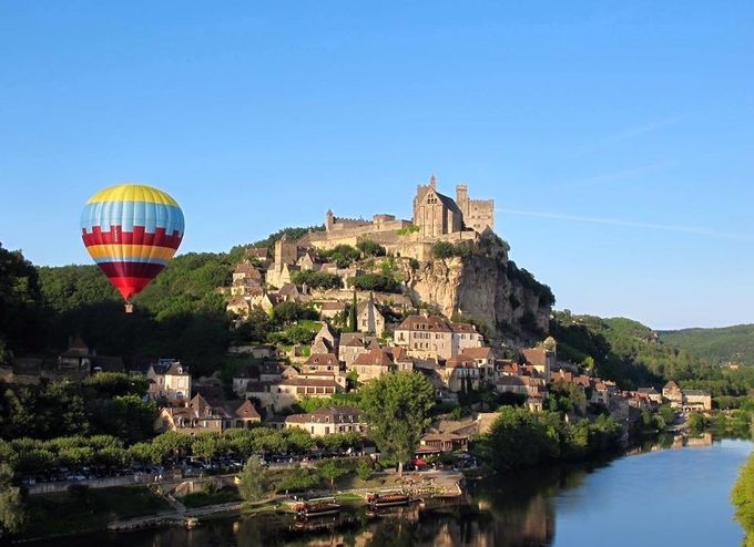 Beynac-et-Cazenac - Et pourquoi pas un petit tour en montgolfière - 