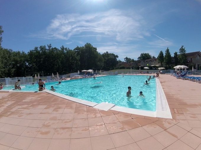 piscine ouverte de 09h00 à 20h00 sans interruption 